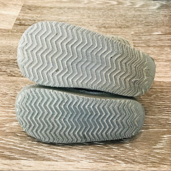 BOGO: Fake Uggs - Picture 3 of 5